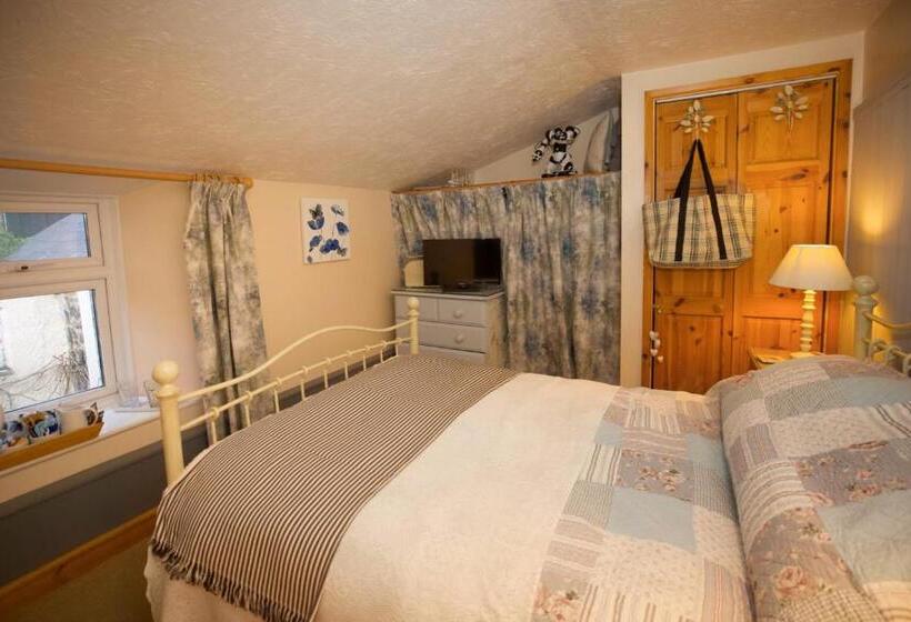 Семейный Номер, Vine Cottage