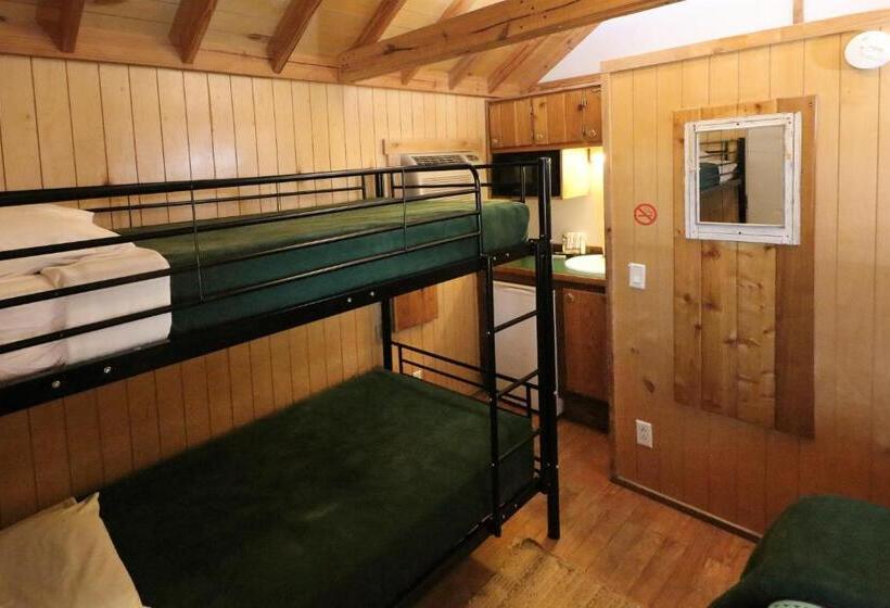 استودیوی لوکس, Sun Outdoors Canyonlands Gateway