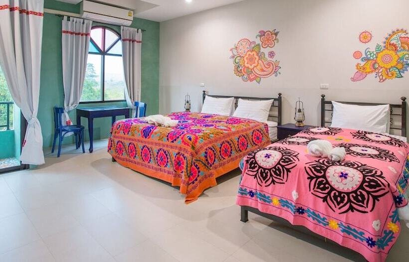 Трехместный Номер Deluxe, La Reina Maroc Hotel ปากช่อง เขาใหญ่