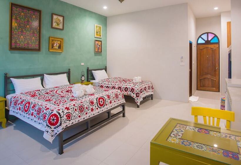 חדר דלוקס לשלושה, La Reina Maroc Hotel ปากช่อง เขาใหญ่