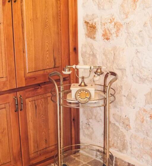 اتاق لوکس با چشم‌انداز دریا, Likya Yolu Palas