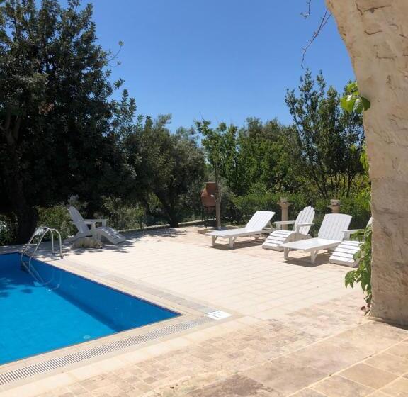 اتاق لوکس با چشم‌انداز دریا, Likya Yolu Palas