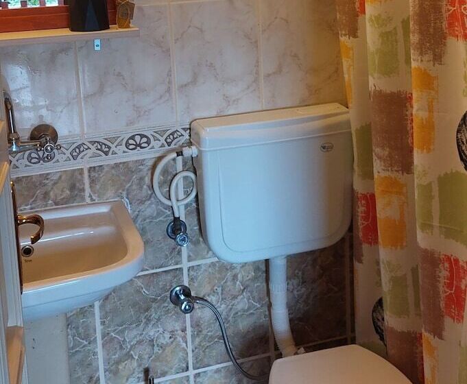 اتاق استاندارد سه نفره, Mavi Pansiyon