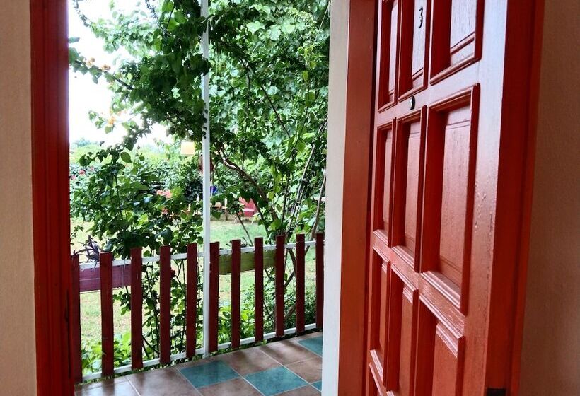 اتاق استاندارد سه نفره, Mavi Pansiyon