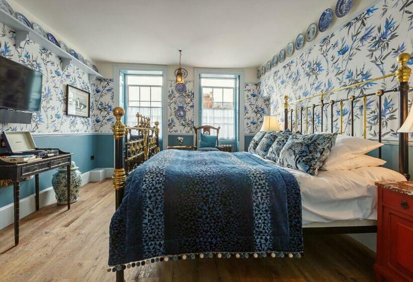 豪华房间, The Dial House