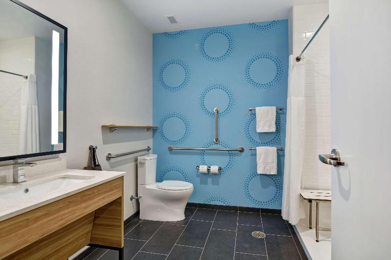 חדר סטנדרט עם מיטת קינג, Tru By Hilton Middletown