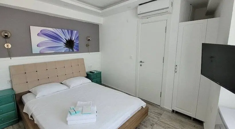 اتاق لوکس سه تخته, Tenes Otel