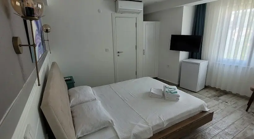 اتاق لوکس سه تخته, Tenes Otel