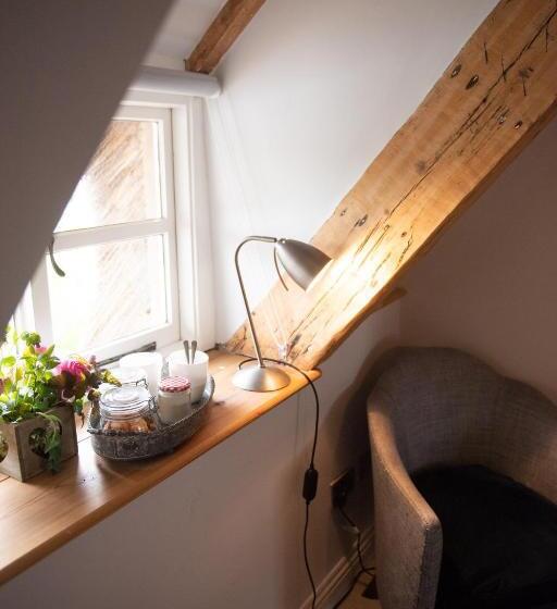 اتاق لوکس با تخت بزرگ, Barton Cottage Bed And Breakfast