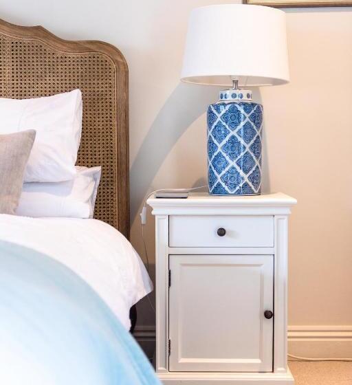 اتاق سوپریور با تخت بزرگ, Barton Cottage Bed And Breakfast