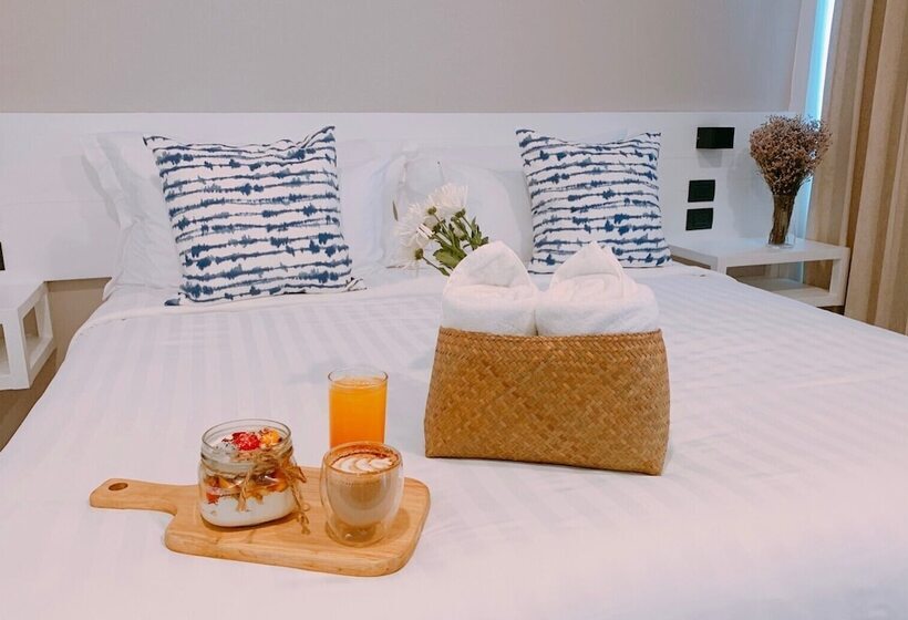 キングサイズベッドのスーペリアルーム, Blue Tao Beach Hotel   Sha Plus