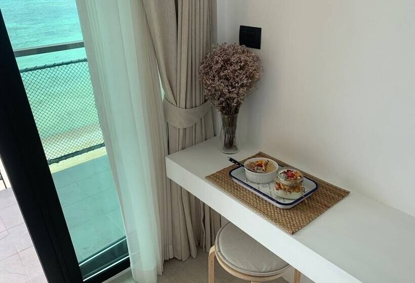 オーシャンビュースーペリアールーム, Blue Tao Beach Hotel   Sha Plus