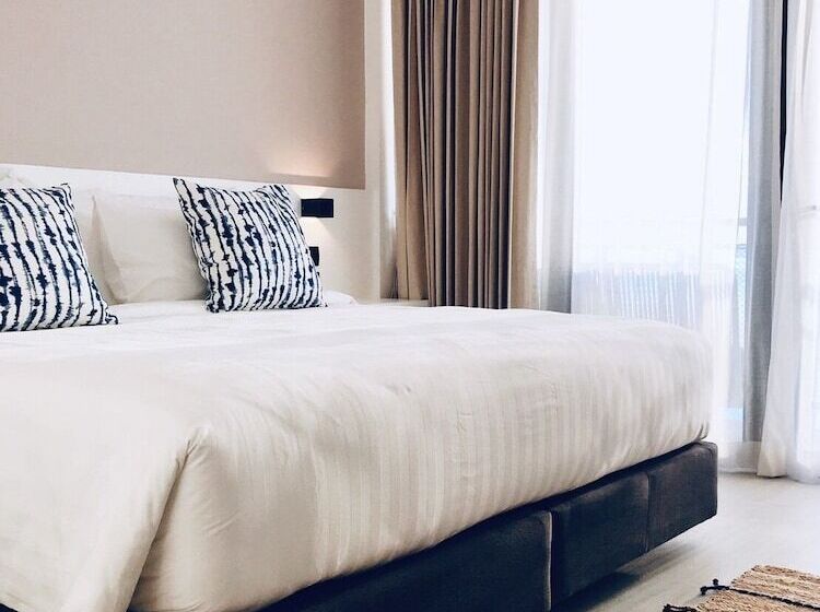 キングサイズベッドのスーペリアルーム, Blue Tao Beach Hotel   Sha Plus