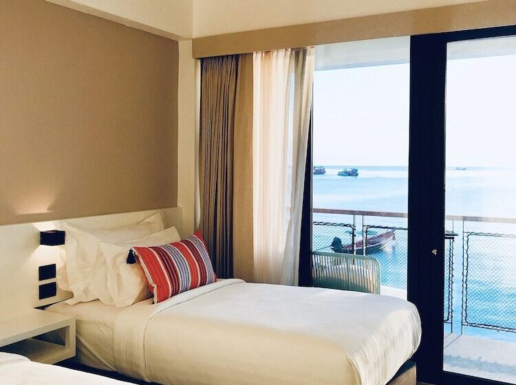 オーシャンビュースーペリアールーム, Blue Tao Beach Hotel   Sha Plus