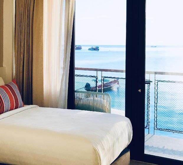 オーシャンビュースーペリアールーム, Blue Tao Beach Hotel   Sha Plus