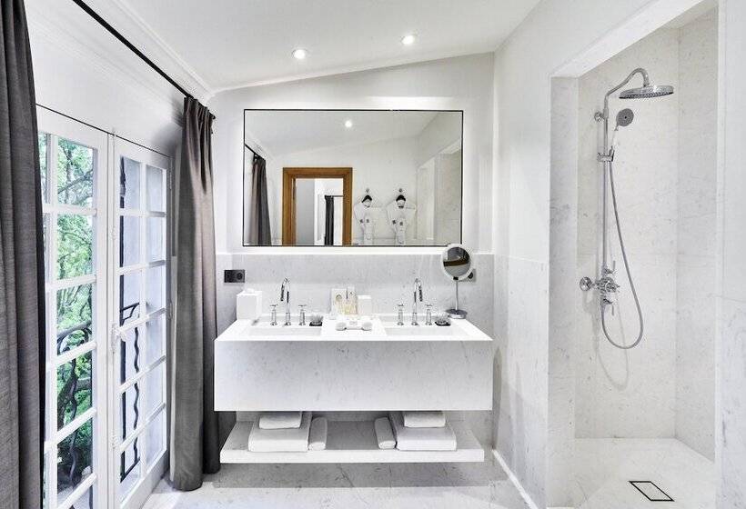 デラックスルーム, Chateau De La Gaude