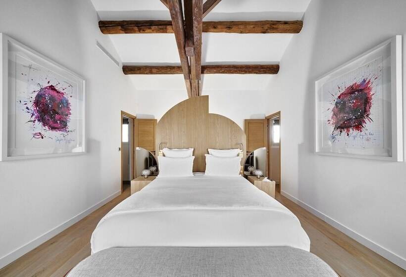 デラックスルーム, Chateau De La Gaude