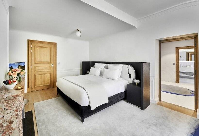 デラックスルーム, Chateau De La Gaude