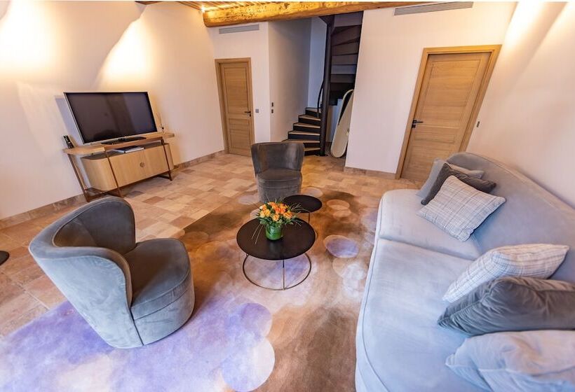 メゾネットスイート, Chateau De La Gaude