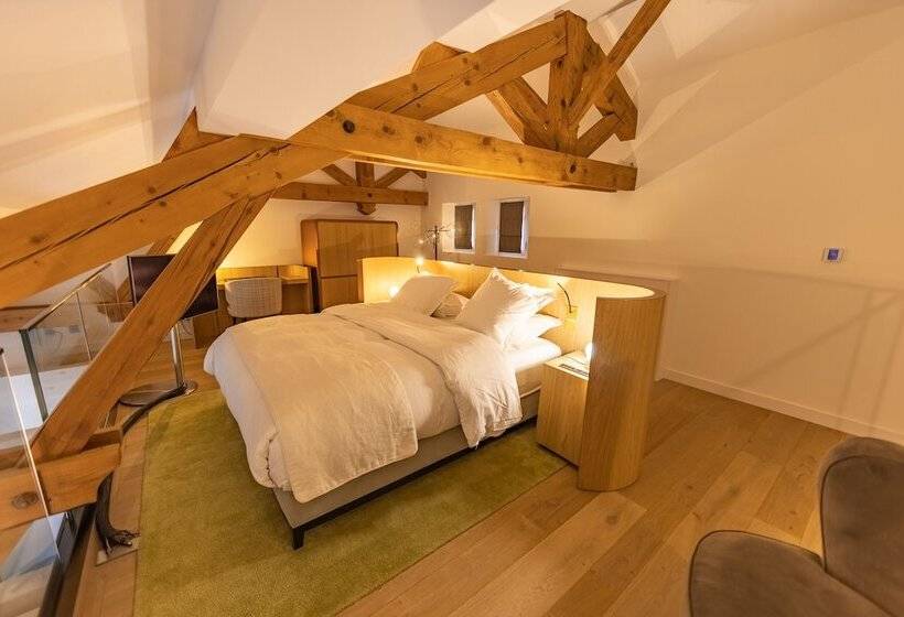 メゾネットスイート, Chateau De La Gaude