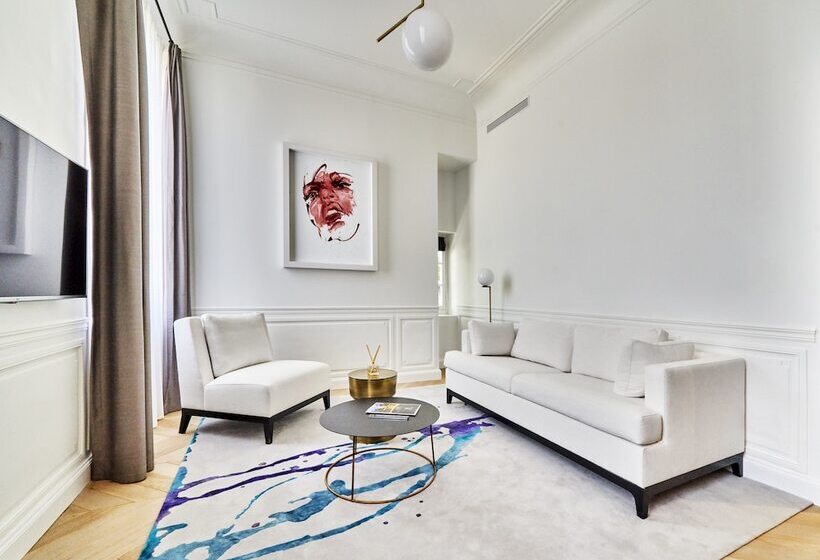 スイート, Chateau De La Gaude