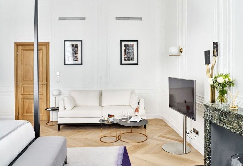 スイート, Chateau De La Gaude