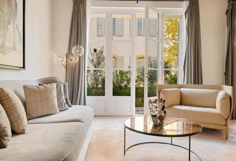 メゾネットスイート, Chateau De La Gaude