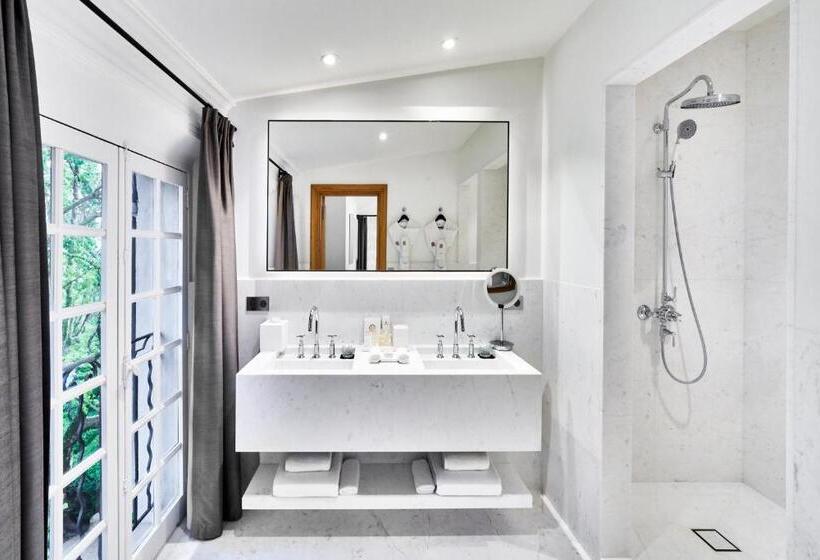 プレステージスイート, Chateau De La Gaude