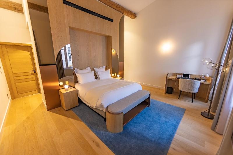 メゾネットスイート, Chateau De La Gaude