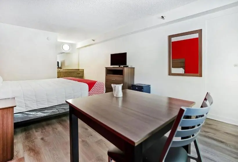 キングサイズベッドのスタンダードルーム, OYO Hotel Decatur I-285 The Perimeter