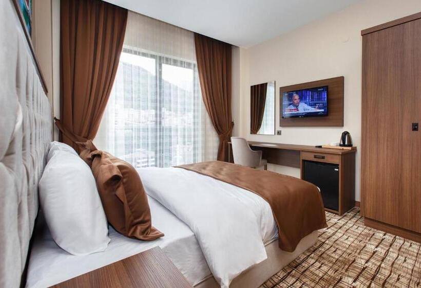 جناح جونيور مطل على الحديقة, Grand Mela