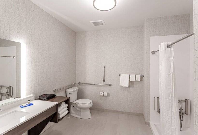 Люкс Адаптированный для Инвалидов, Holiday Inn Express & Suites Columbus Worthington, An Ihg