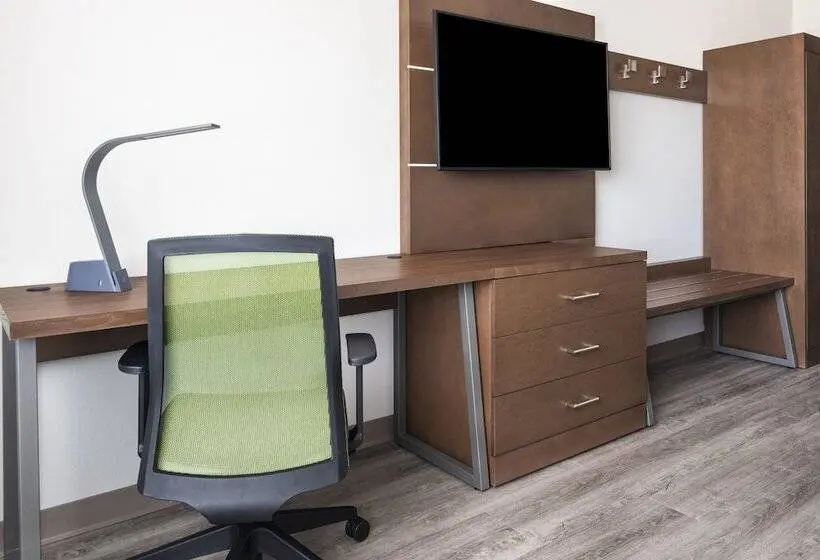 身障者適用スイートルーム, Holiday Inn Express & Suites   Odessa I 20, An Ihg
