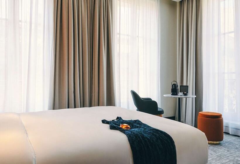 Номер Престиж, Mercure Marseille Canebiere Vieuxport