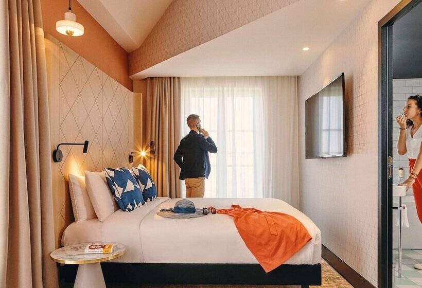 Номер Престиж, Mercure Marseille Canebiere Vieuxport