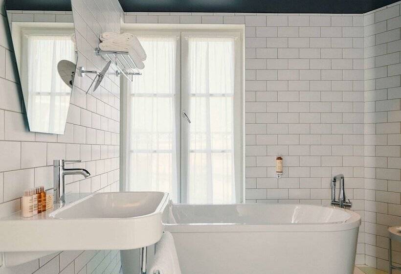 Номер Престиж, Mercure Marseille Canebiere Vieuxport