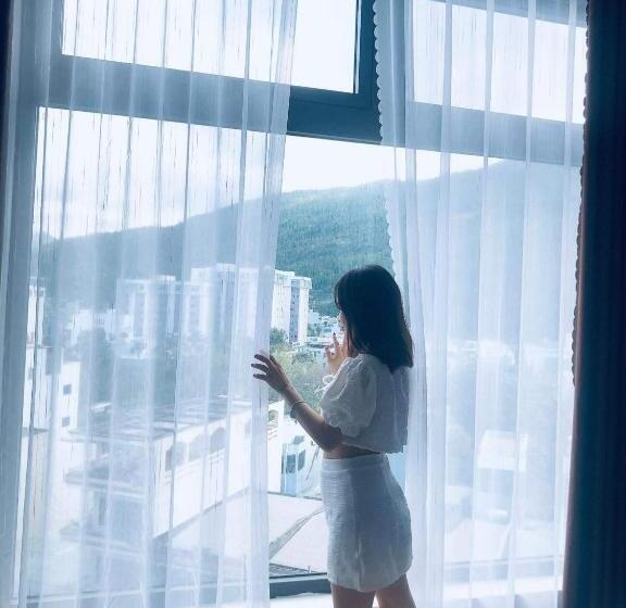 اتاق لوکس با چشمانداز دریا, Khách Sạn Misa