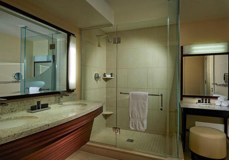 اتاق لوکس با چشمانداز دریا, Khách Sạn Misa