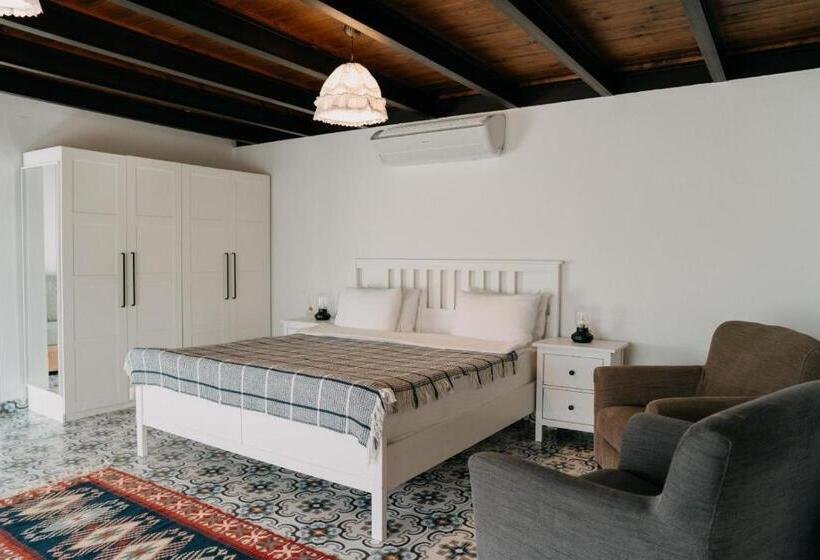 Family Suite, Od Urla Misafirhane