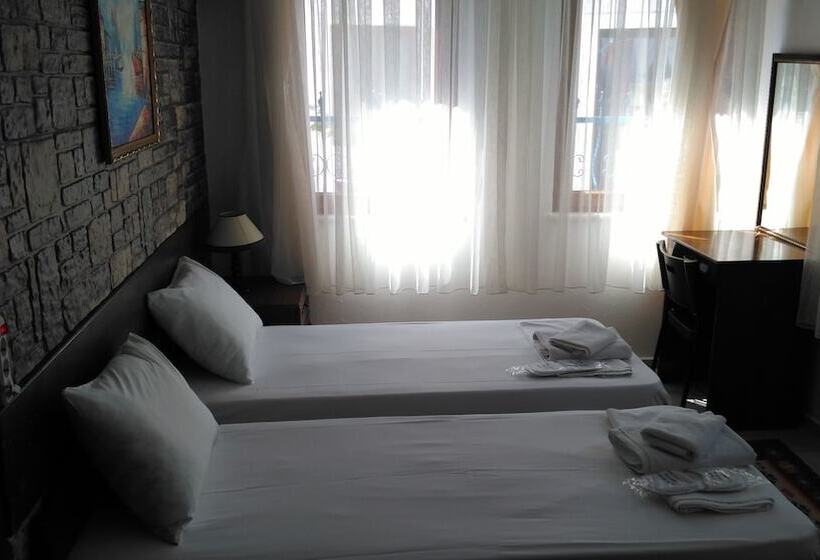 اتاق استاندارد سه نفره, Adali Guest House