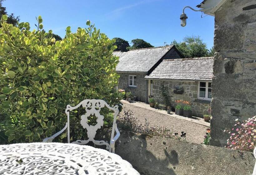 סטודיו סטנדרט, מיטה זוגית, Little Pengelly Farm