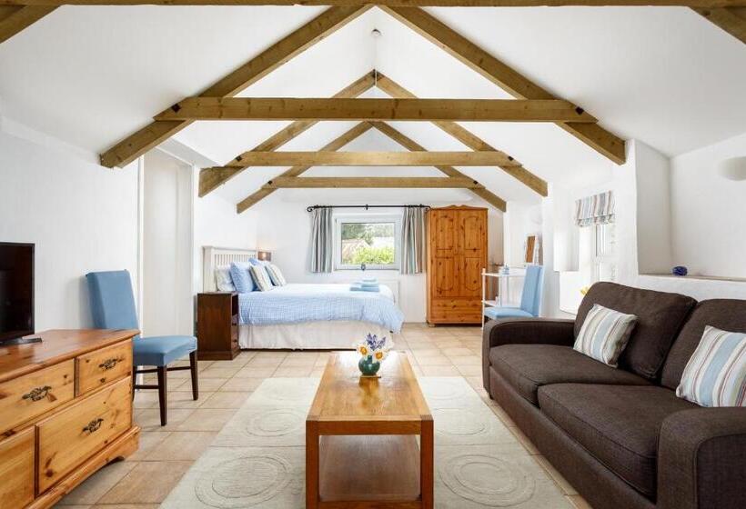 סטודיו סטנדרט, מיטה זוגית, Little Pengelly Farm