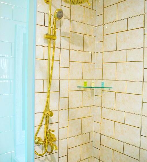 سوییت با چشم‌انداز استخر, Con Khuong Resort Can Tho