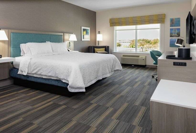 ダブルベッドスタンダードルーム, Hampton Inn Dunedin