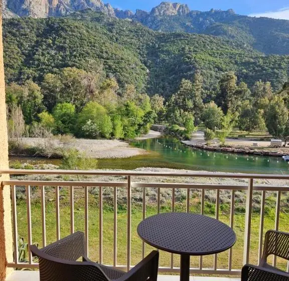 اتاق استاندارد سه نفره, Le Marina