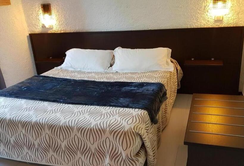 标准三人间, Le Marina