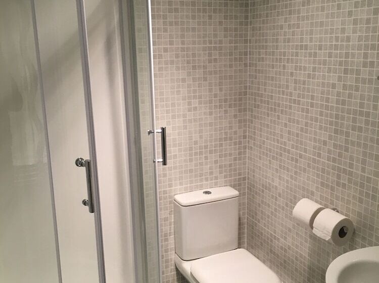 Номер Basic, The Chestnuts