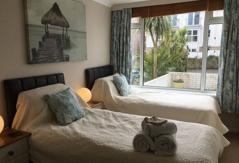 Номер Стандарт, The Chestnuts