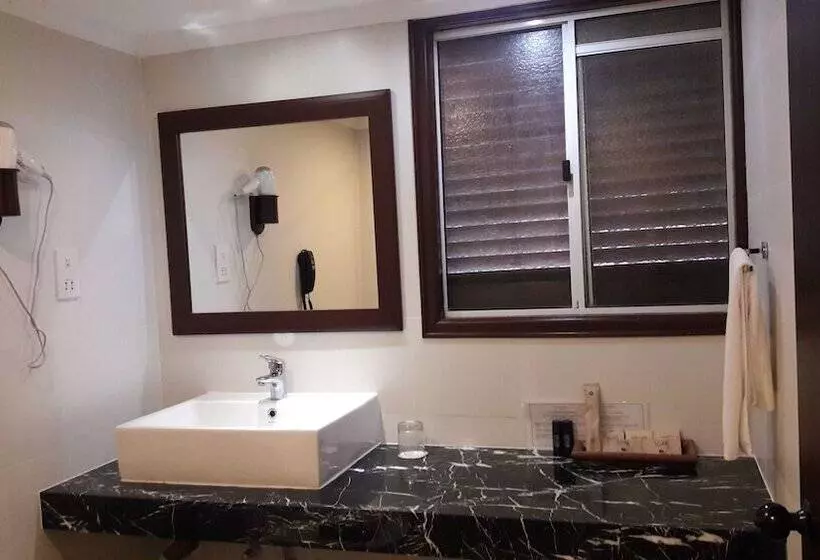اتاق لوکس, Berjaya Beau Vallon Bay Resort & Casino