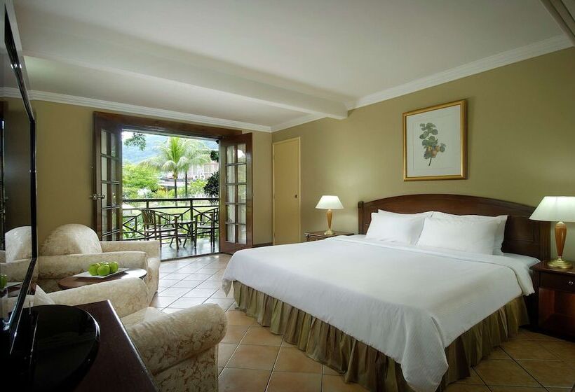اتاق لوکس, Berjaya Beau Vallon Bay Resort & Casino